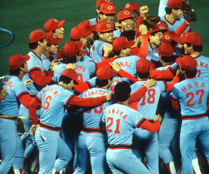 広島カープ 1986年セ・リーグ優勝V5 記念サインボール データで見る！86年