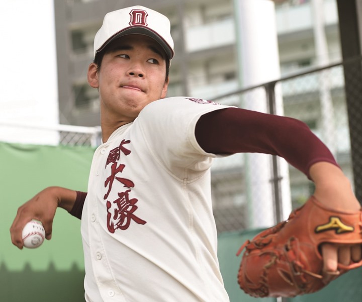 山下舜平大(福岡大大濠高・投手) 153キロ右腕が目指す世代最強エースの