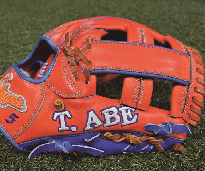 阿部寿樹選手バッティンググローブ 巧者たちのグラブSELECTION 三塁手・阿部寿樹 二塁の練習用がフィット