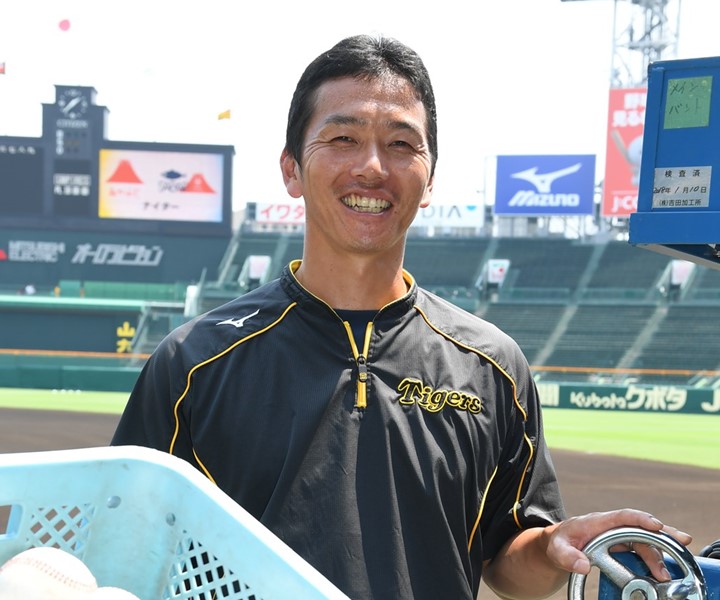 阪神一軍サブマネジャー・清水誉 野球界を支える舞台裏の仕事人 | 野球 