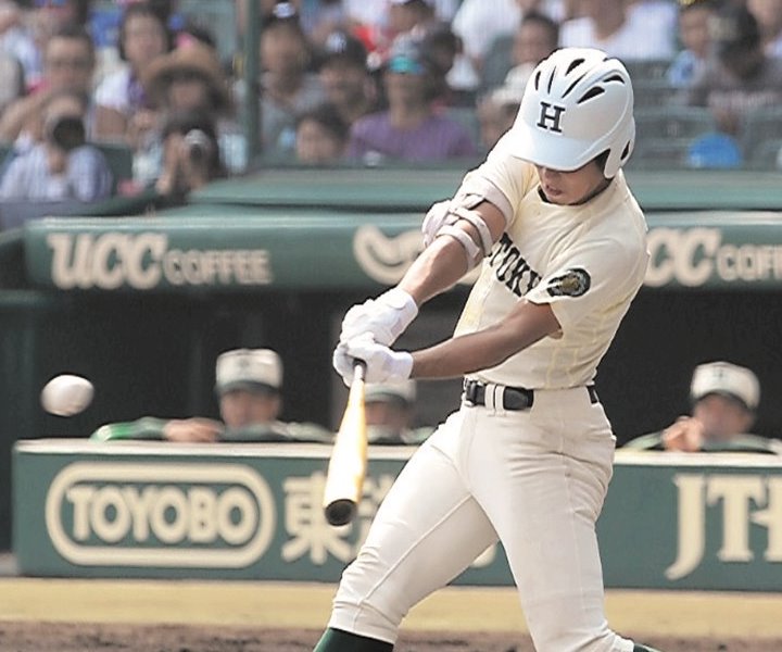 報徳学園高・小園海斗 ややバットが遠回り気味だが足の使い方に高い