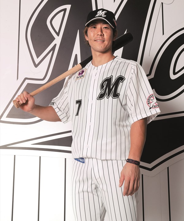 ロッテ 鈴木大地インタビュー 超 ユーティリティーの輝き 絶対に巻き返してやる 開幕戦の夜にそう誓った 野球 週刊ベースボールonline