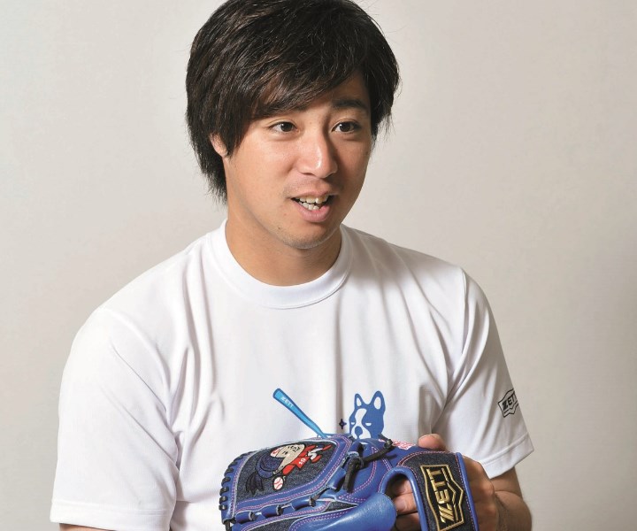 広島・野村祐輔が使用する対照的な2つのグラブ | 野球コラム - 週刊