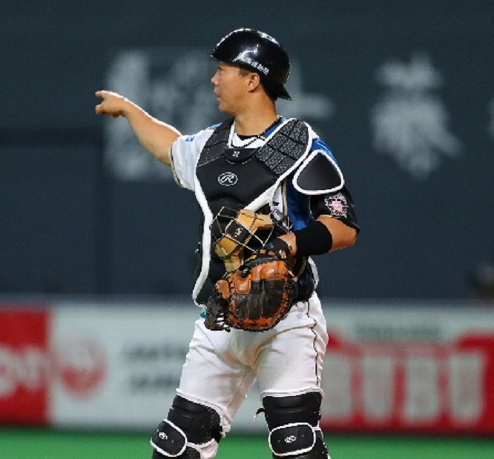 日本ハム 鶴岡慎也 ホークス４年間の経験値をチームに還元 ユーティリティーの輝き 野球コラム 週刊ベースボールonline