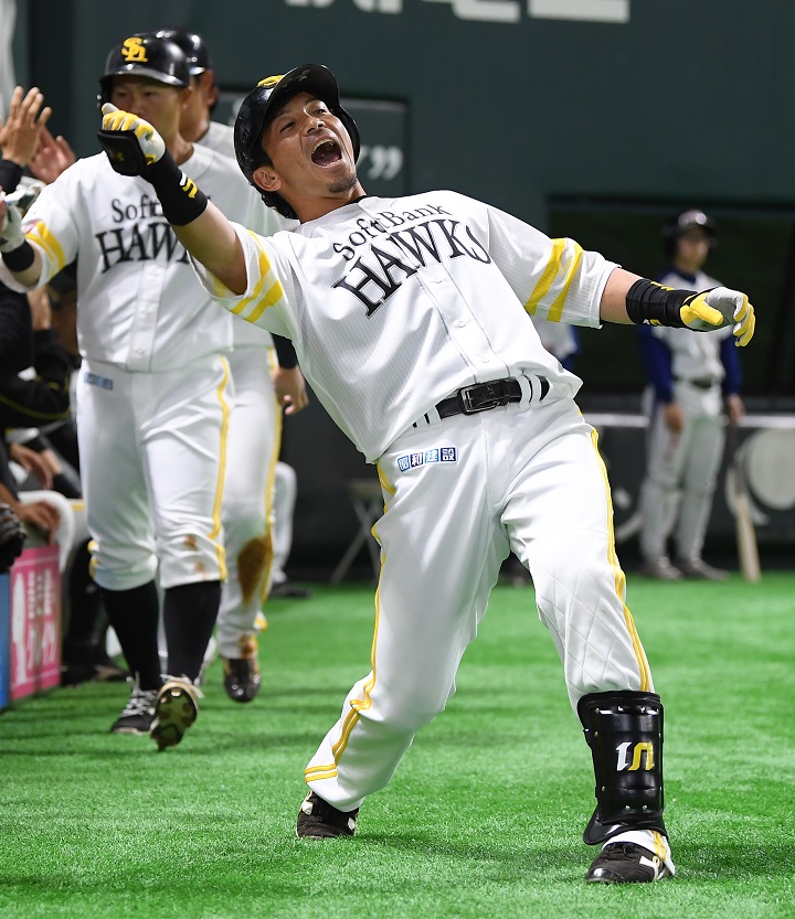 ソフトバンク 松田宣浩 背番号 5 に復調の兆しあり 生え抜きの意地 野球コラム 週刊ベースボールonline
