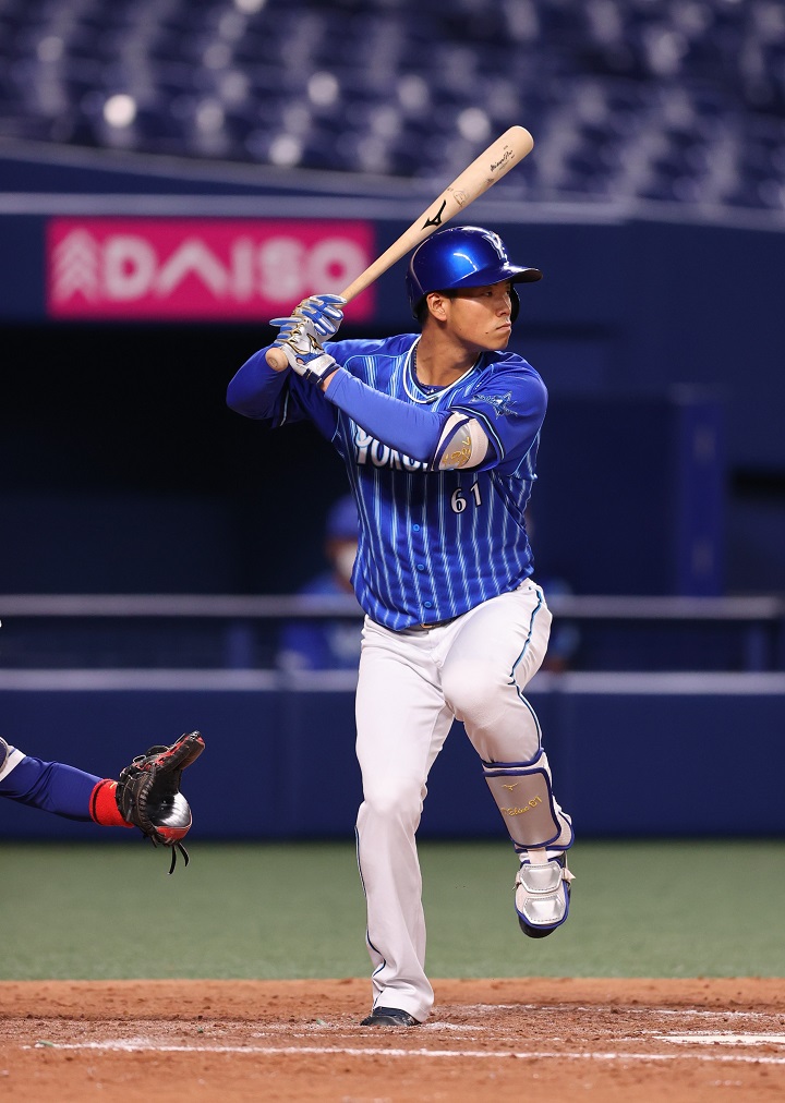 Dena 蝦名達夫 指揮官も評価する力強い打撃 ルーキー中間報告 野球コラム 週刊ベースボールonline