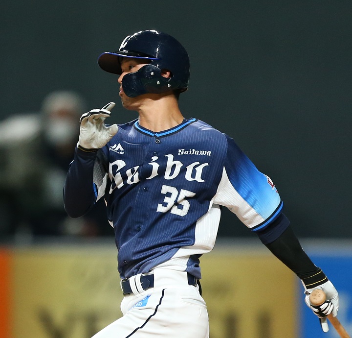 西武 若林楽人 スピードを生かしたプレーで開幕スタメンを狙うルーキー レギュラー争いダークホース 野球情報 週刊ベースボールonline