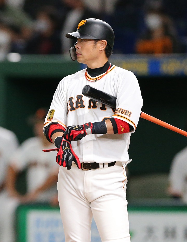 巨人・亀井善行外野手 「巨人の守り神」は指導者の道へ／陰のチームMVP | 野球コラム - 週刊ベースボールONLINE