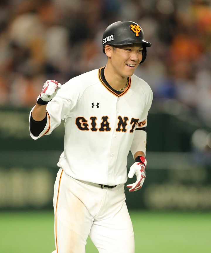 巨人 坂本勇人内野手 登場人物の声や雰囲気を 自分の中で想像しながら読めるのがマンガの良さ マンガ 野球 週刊ベースボールonline