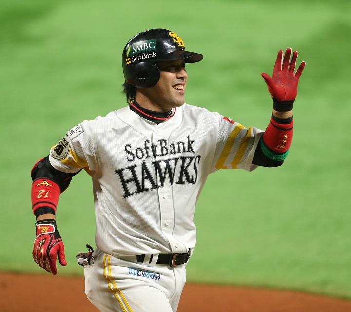 ソフトバンク 高谷裕亮捕手 本塁打はカープのおかげ ラッキーカラー 野球コラム 週刊ベースボールonline