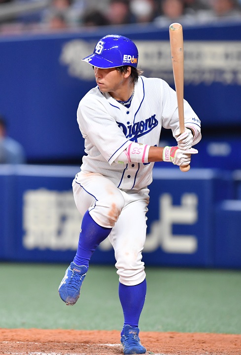 中日 亀澤恭平内野手 勝負の世界で生きているので 占い 野球コラム 週刊ベースボールonline
