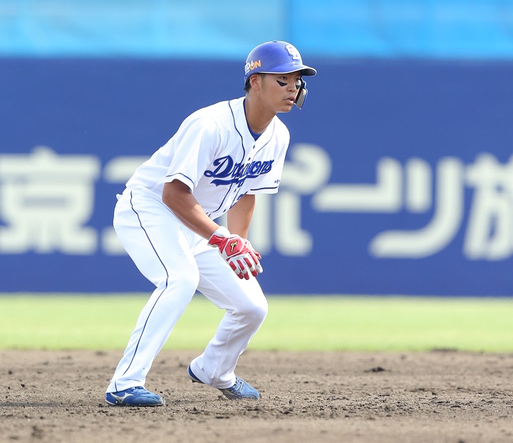 中日・石垣雅海内野手「両親と考えました」／サイン | 野球コラム - 週刊ベースボールONLINE