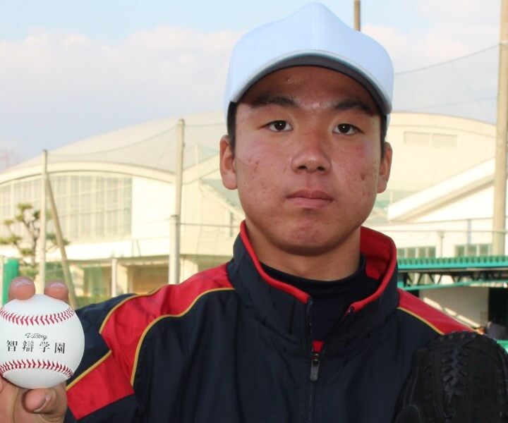 村上頌樹(智辯学園高・投手) 軸はホップするストレート | 野球コラム