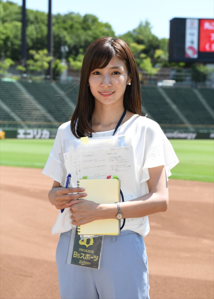 テレビ中継リポーター 竹村美緒 プレー A で選手の魅力を伝える 活躍した試合を気持ち良く締めくくってもらいたい 野球 週刊ベースボールonline