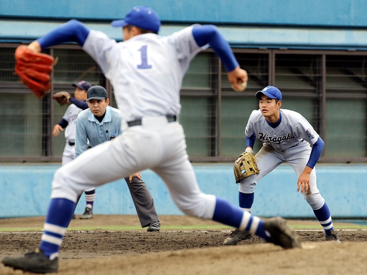 左腕ながら 投打 一 三塁 外野 の 五刀流 をこなす平塚学園高 原田翔太 野球コラム 週刊ベースボールonline