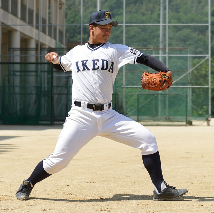 投打に非凡な才能 阿波の金太郎 の再来に期待感が高まる池田の町 野球情報 週刊ベースボールonline