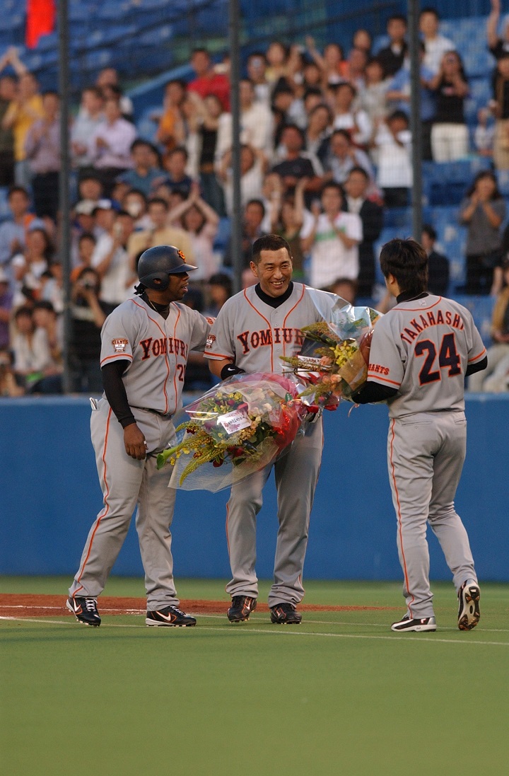 巨人 清原和博が史上31人目の00安打達成 04年6月4日 野球 週刊ベースボールonline