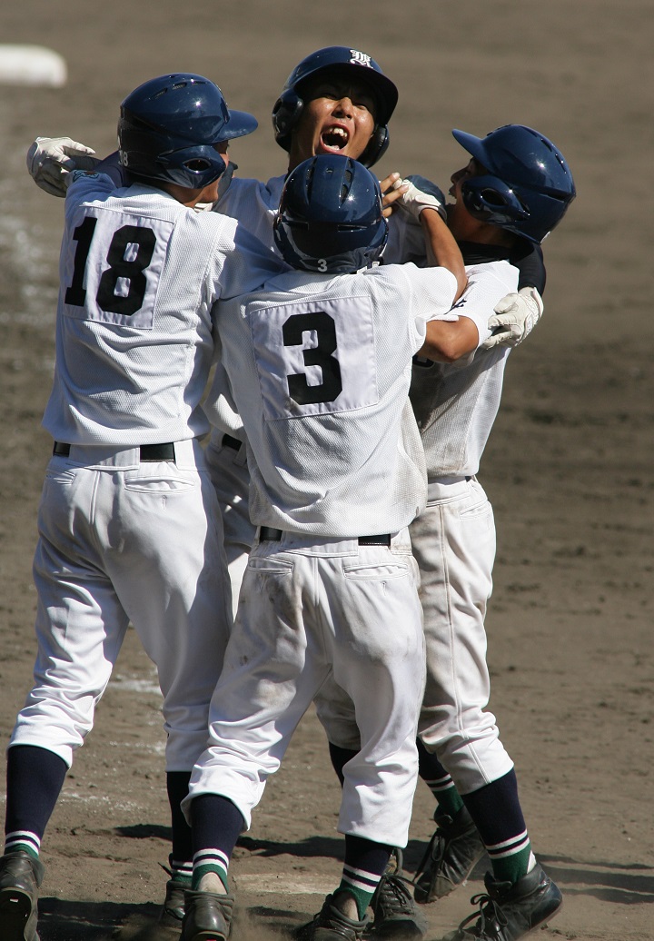 がばい旋風 佐賀北が8回裏の逆転満塁弾で初優勝 夏の甲子園名勝負 野球コラム 週刊ベースボールonline