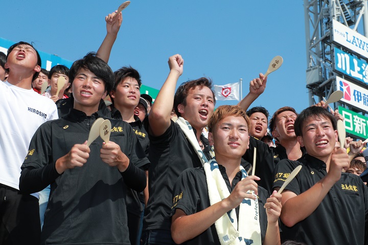 甲子園 記者コラム 伝統の しゃもじ応援 と広島商が負けても土を持ち帰らない理由とは 野球コラム 週刊ベースボールonline