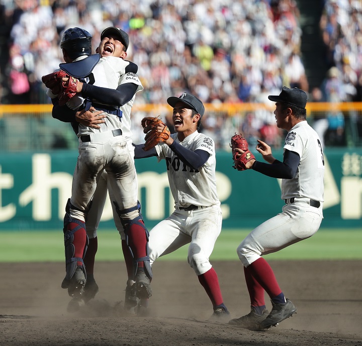 金農旋風 寄せ付けず大阪桐蔭が史上初2度目の春夏連覇 夏の甲子園名勝負 野球コラム 週刊ベースボールonline