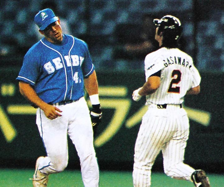 2006年 WBC 小笠原道大 実使用ボール 屈指のヒットメーカー”小笠原道大の記録挑戦がストップ【2001年9月10日