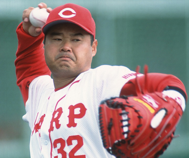異例すぎる19歳でのトレードから広島の正捕手に登り詰めた西山秀二