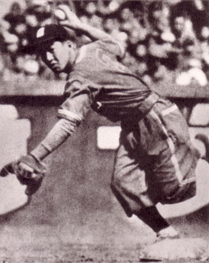 プロ野球仰天伝説12】わざと緩い球を投げたバカ肩の遊撃手・木塚