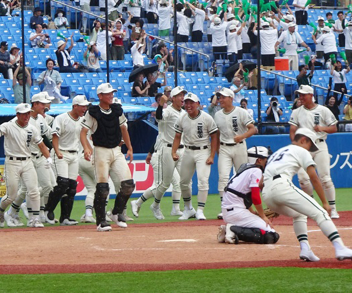高校野球】難しい一戦を制した二松学舎大付 「片井のチーム」になって