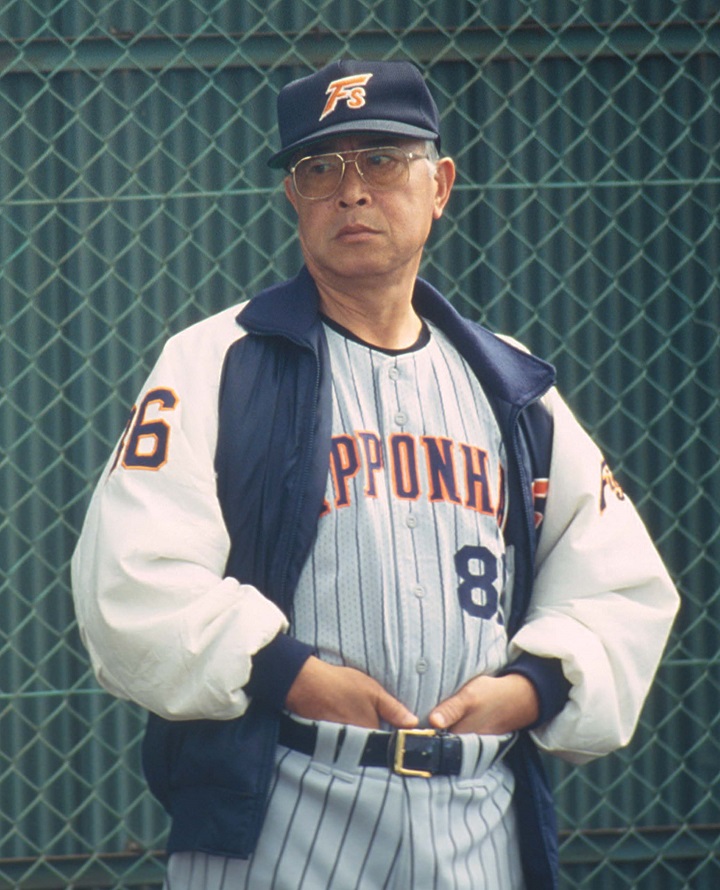 大沢啓二☆大沢親分のサインバット 大沢親分、3度目の“初采配”は