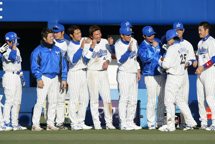 キ*ム様 25/25！　2006年　横浜ベイスターズ　村田修一　本塁打王記念バッ 男・村田がプロ初のサヨナラ本塁打【2006年3月15日】 | 野球コラム