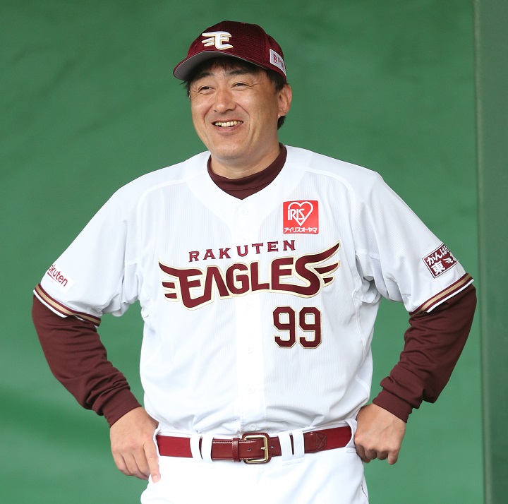 楽天 石井一久監督の初対外試合は快勝 開幕までの注目点は 誰が正捕手の座をつかむかだ 野球コラム 週刊ベースボールonline